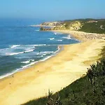 Casa de Férias Charming In Pataias, 18 M² With Shared Pool. Pataias