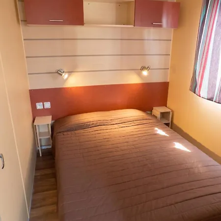 Tatil Evi Charming In Pataias, 18 M² With Shared Pool.