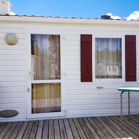 度假居 Charming In Pataias, 18 M² With Shared Pool. 帕塔亚什